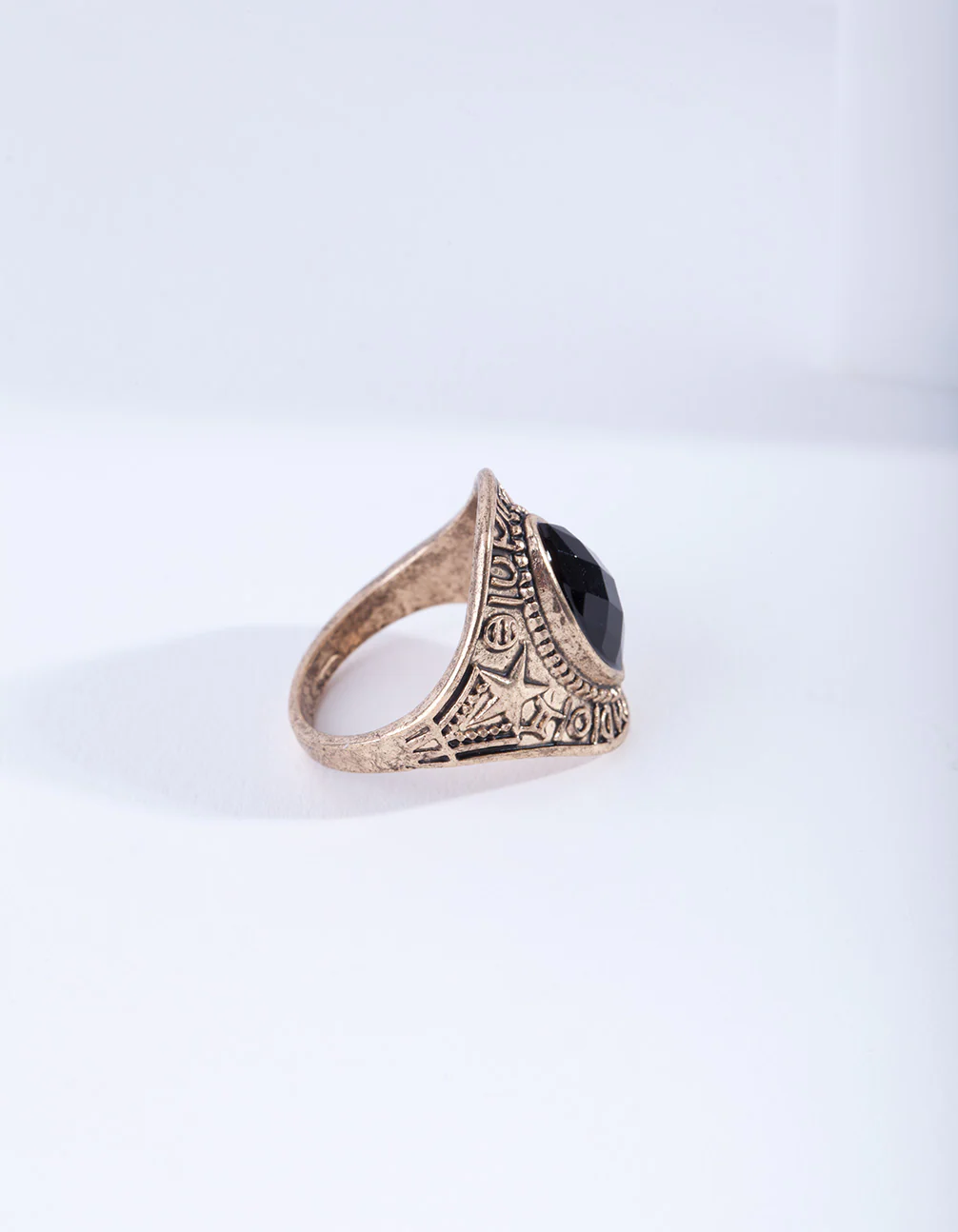 Antique Gold Star Jewel Ring - Image 2