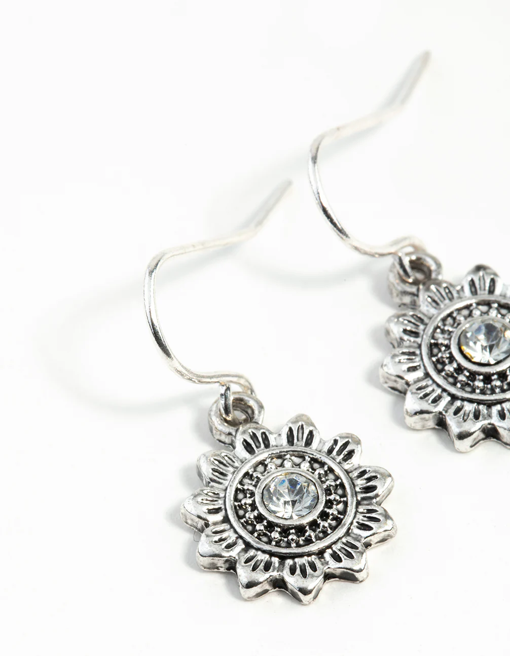 Antique Silver Sun Diamante Earrings - Image 11