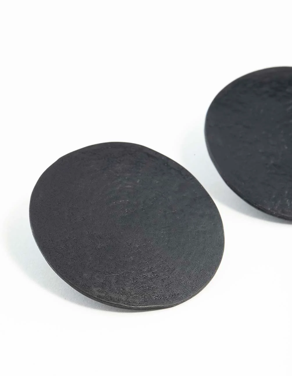 Black Round Textured Earrings - Image 38