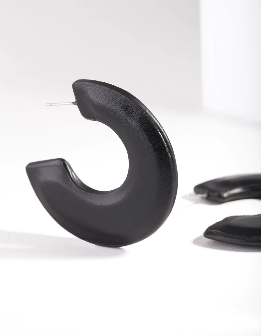 BOB PU C SHAPE HOOP ER - Image 3