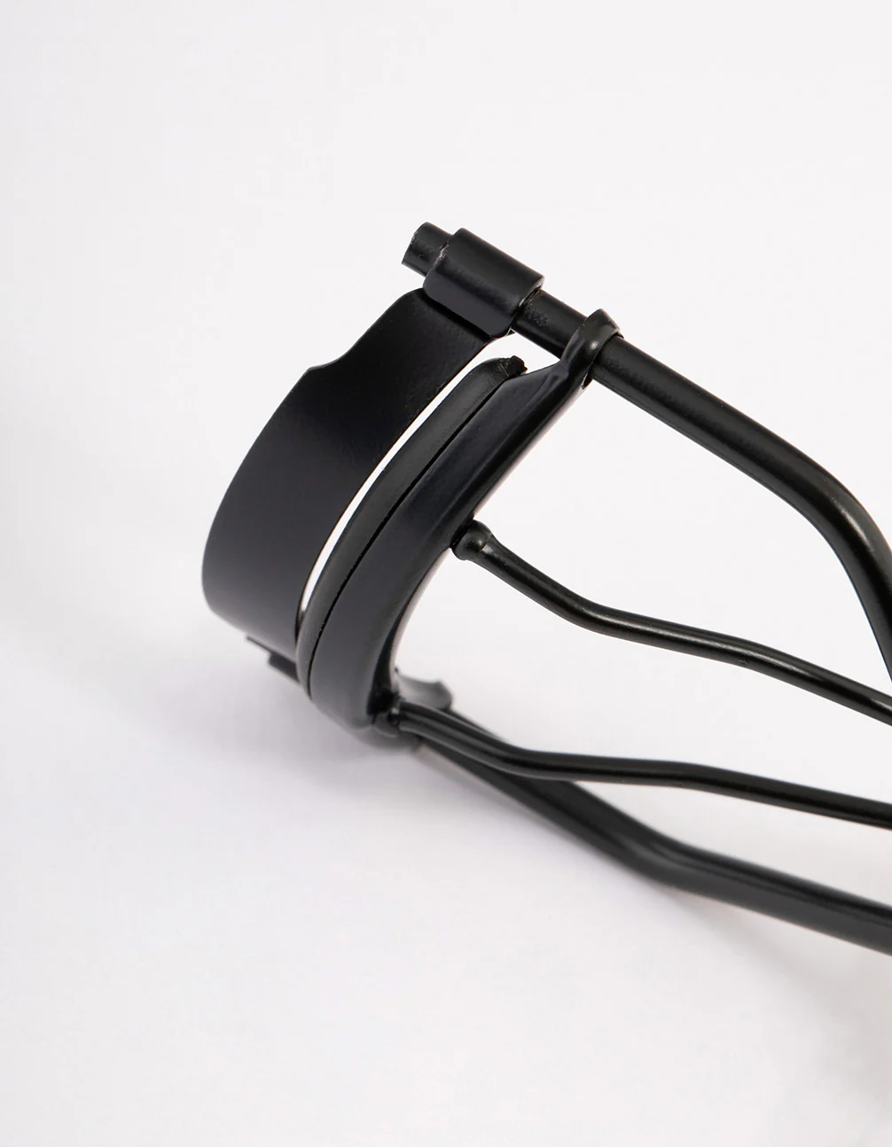 Eyelash Curler Tool - Image 2