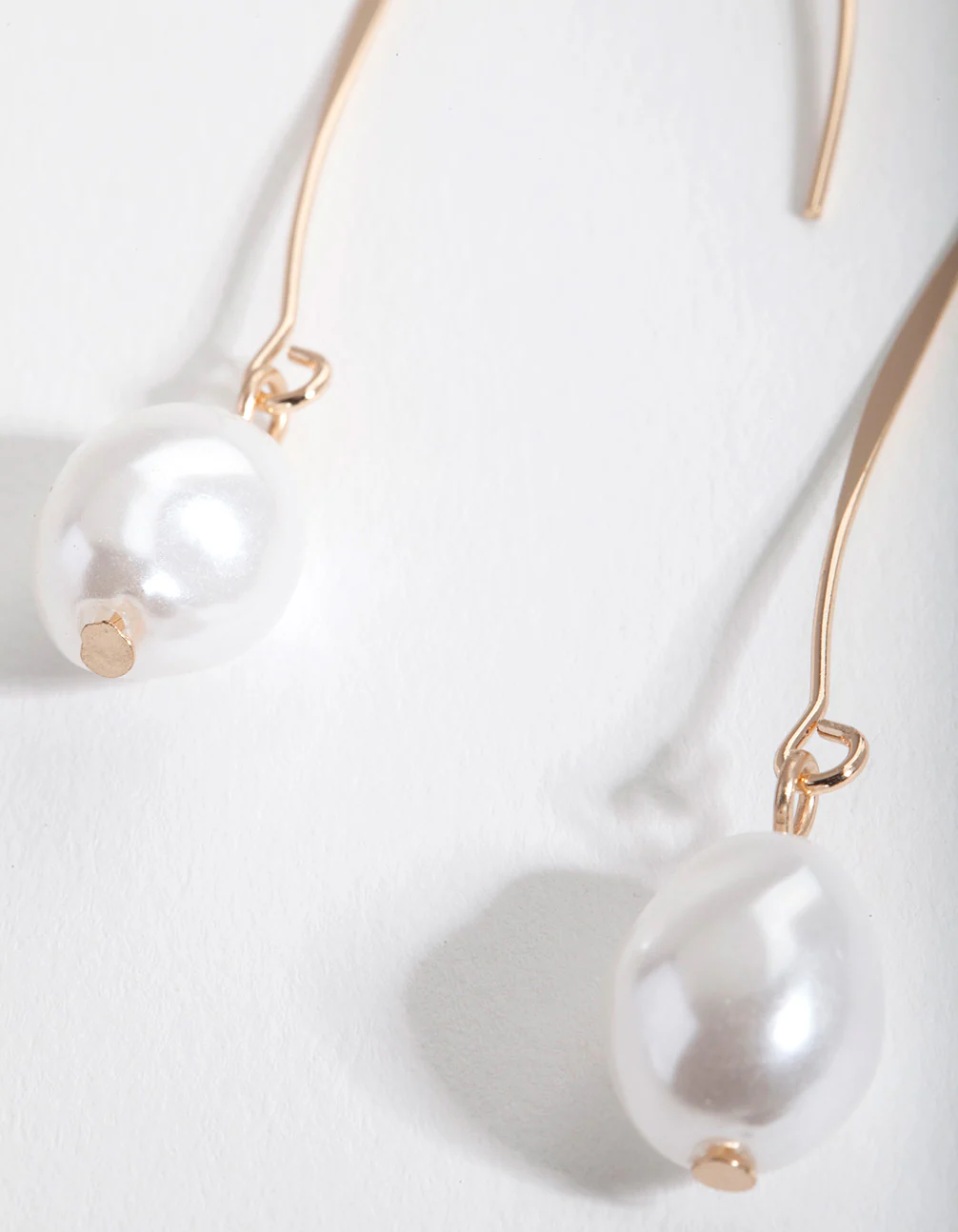 Gold Pearl Curved Thread Through Drop Earrings - Image 3