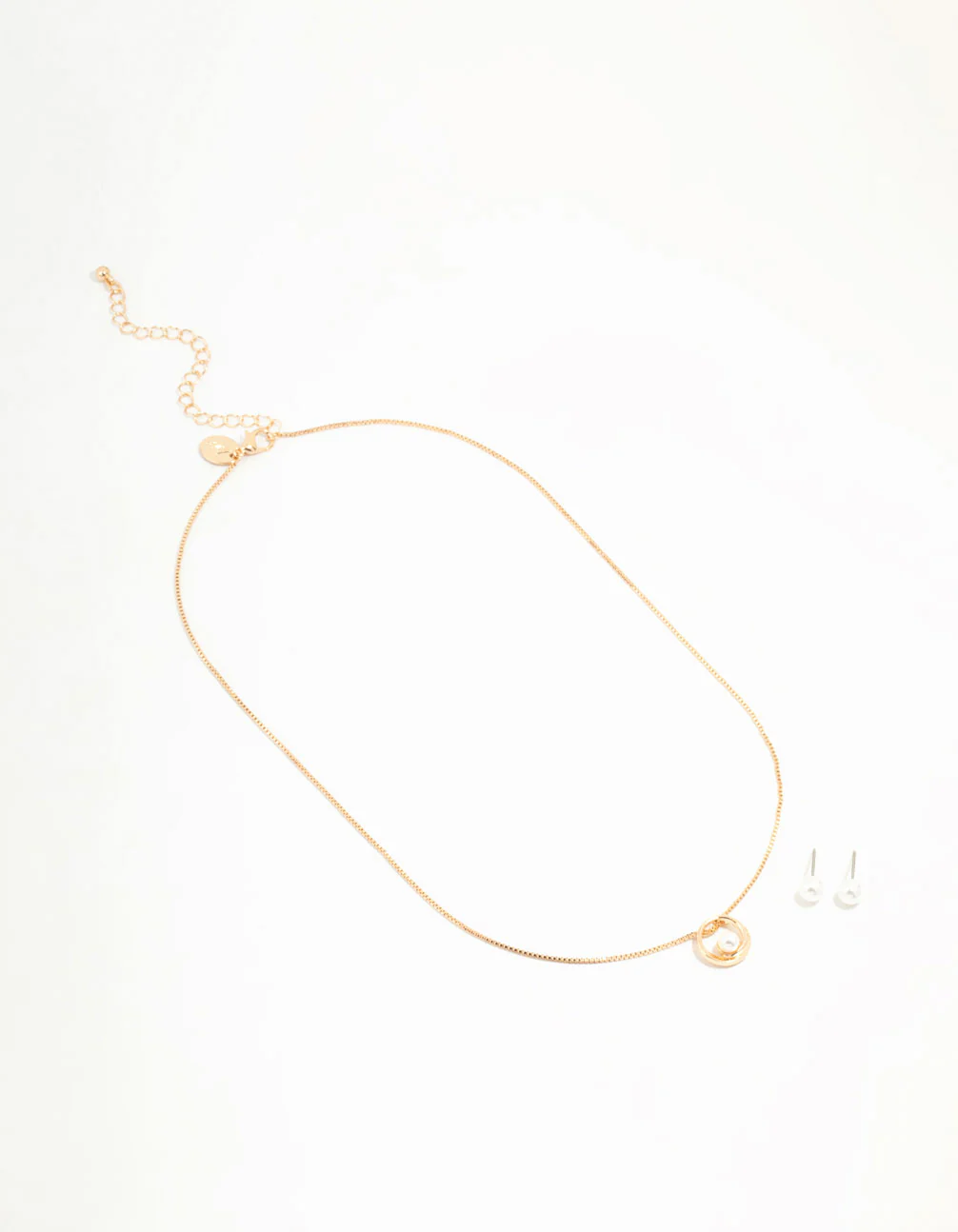 Gold Open Circle Necklace & Pearl Stud Earrings - Image 3