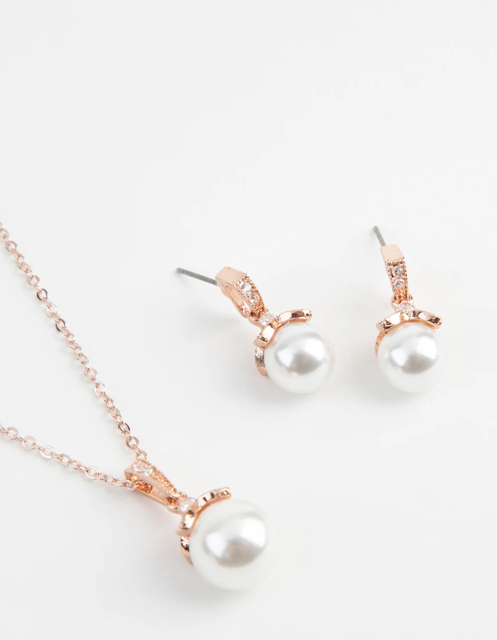 Rose Gold Classic Pearl Necklace & Earrings Set - Image 3