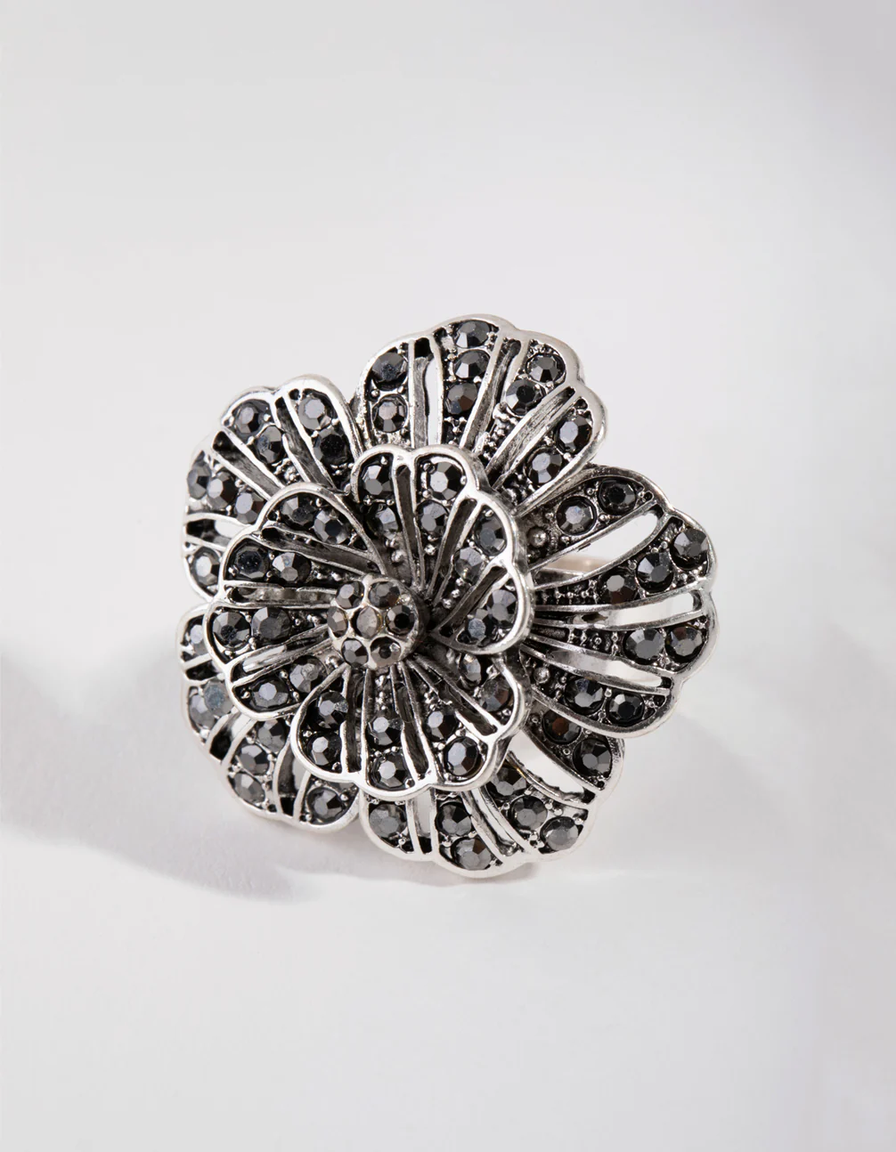 Antique Silver Diamante Flower Ring - Image 2