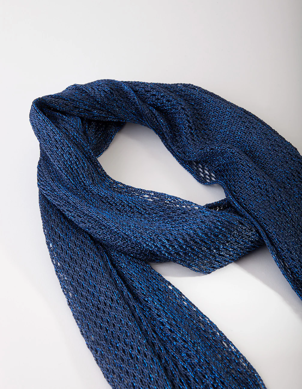 SCFS FB BLU LG DRAPE SCARF NL} - Image 3