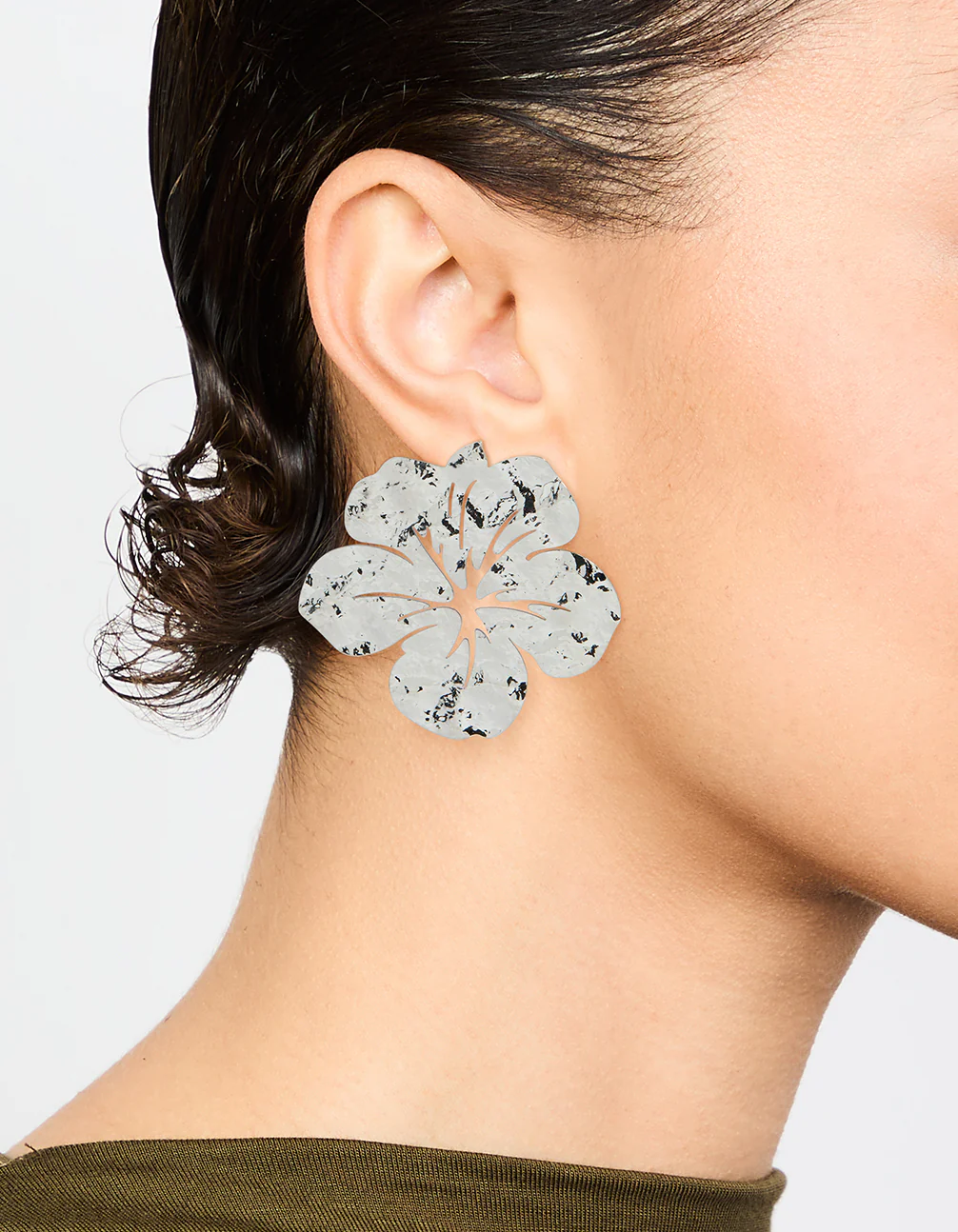 Silver Hammered Hibiscus Stud Earrings - Image 2