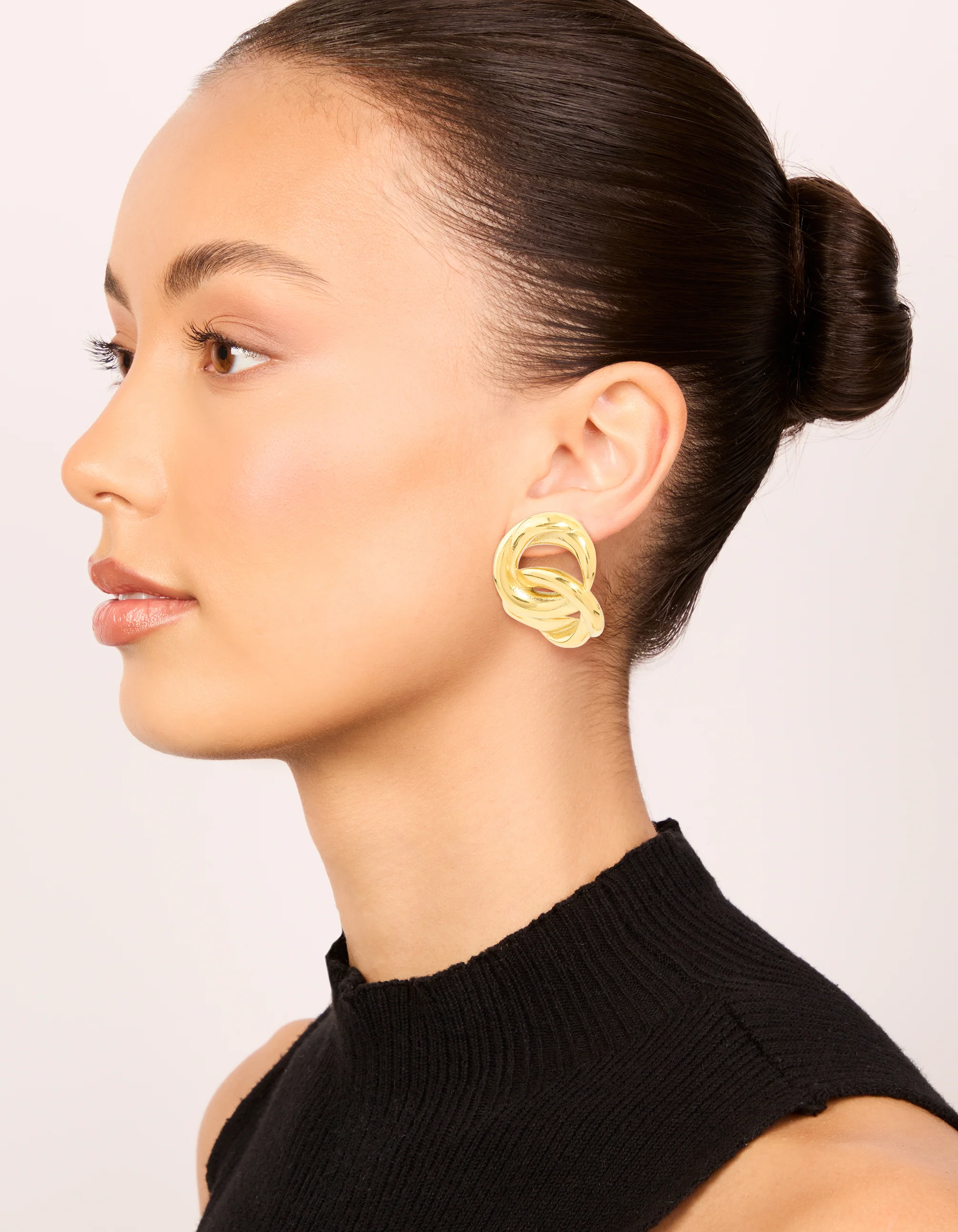 Waterproof Gold Plated Stainless Steel Round Linked Stud Earrings - Image 6