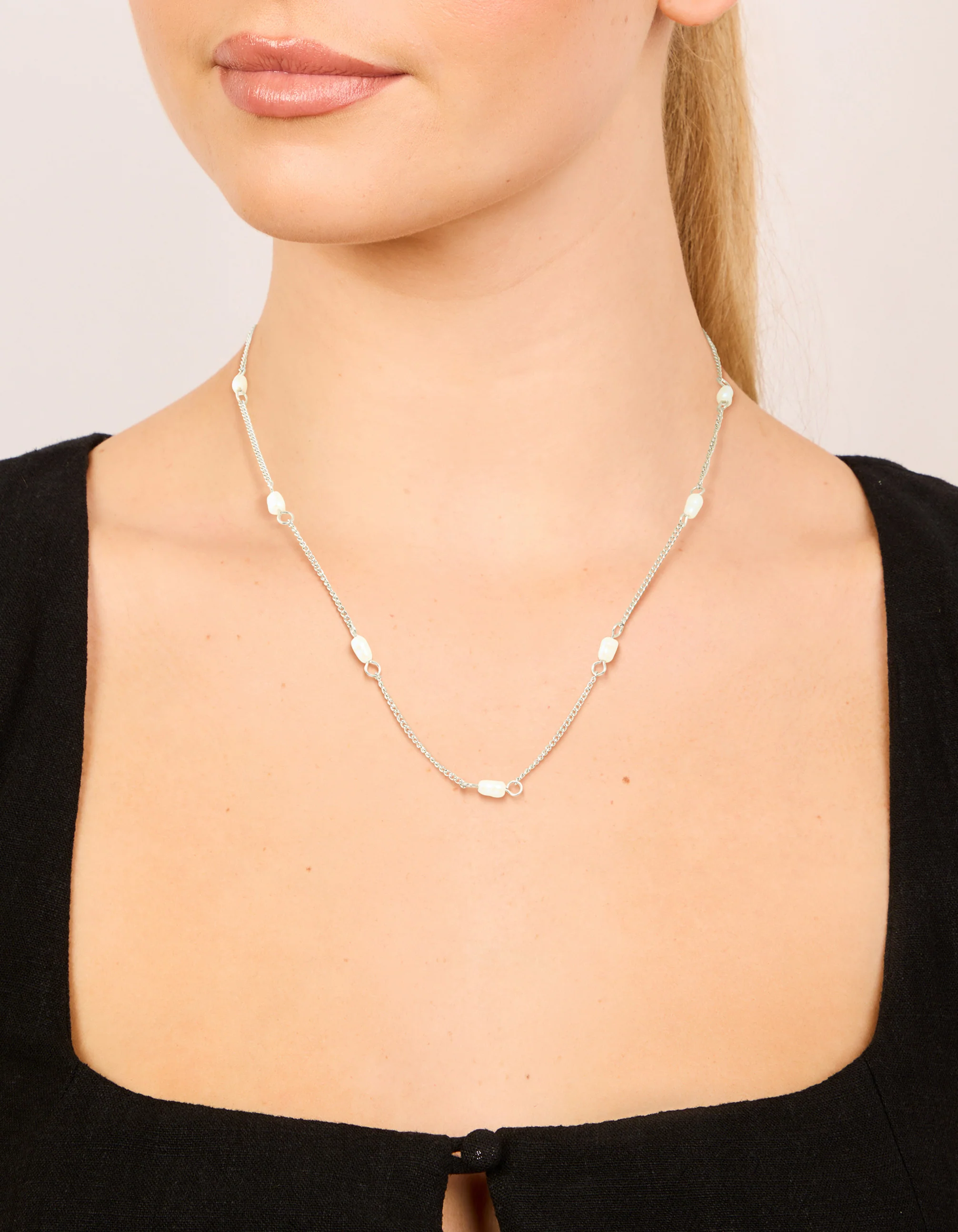 Waterproof Stainless Steel Pearl Station Necklace - Image 6